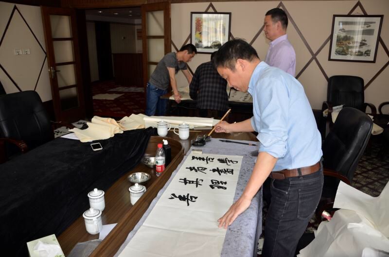 ����?��?��